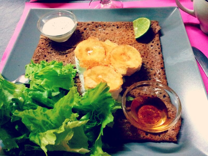 Crepe al salome e chevre chaude